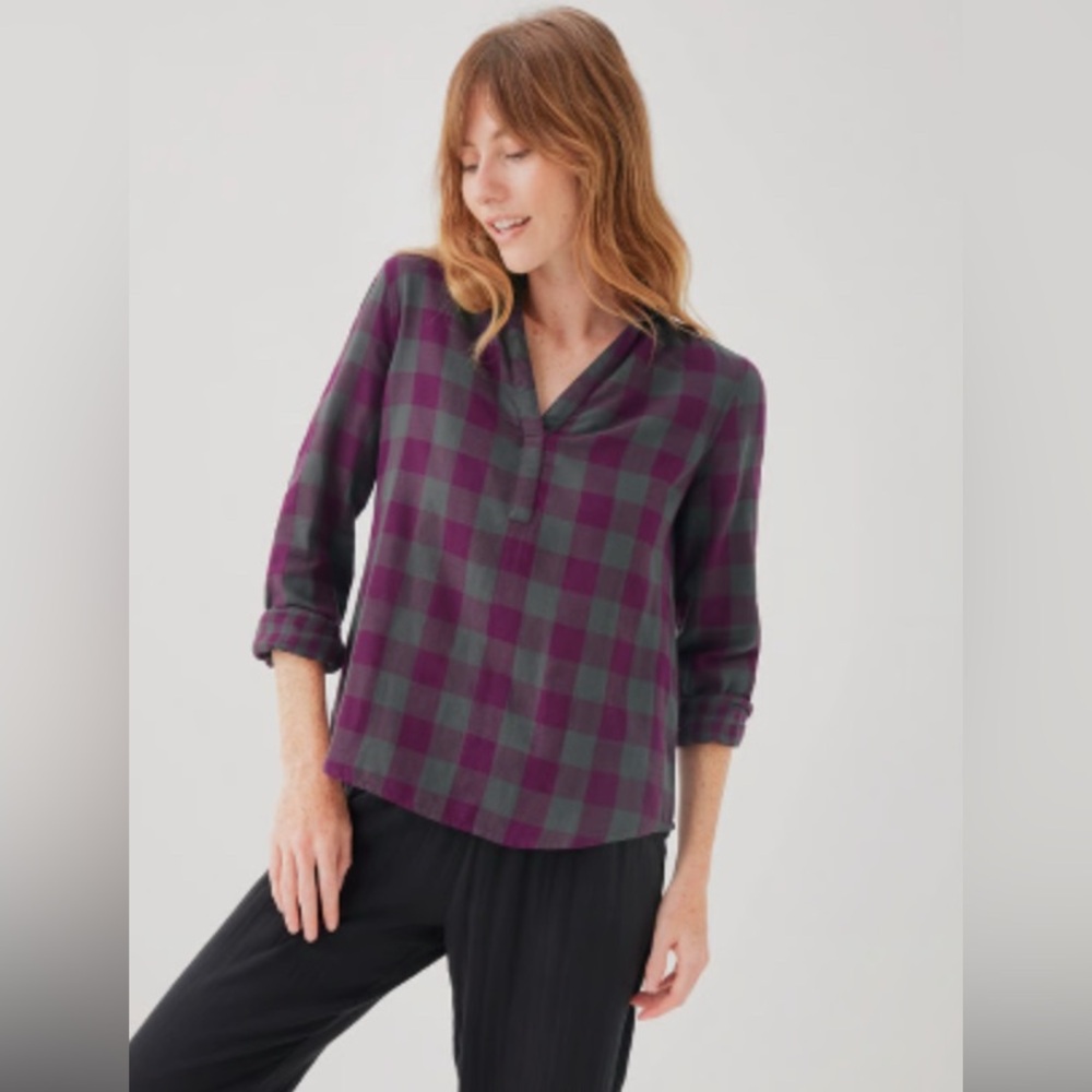 Pact Purple and grey plaid top Size Large
